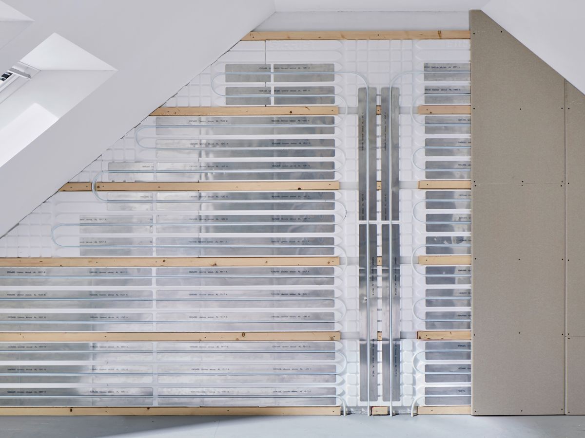 Products for heating and cooling and plumbing systems Uponor